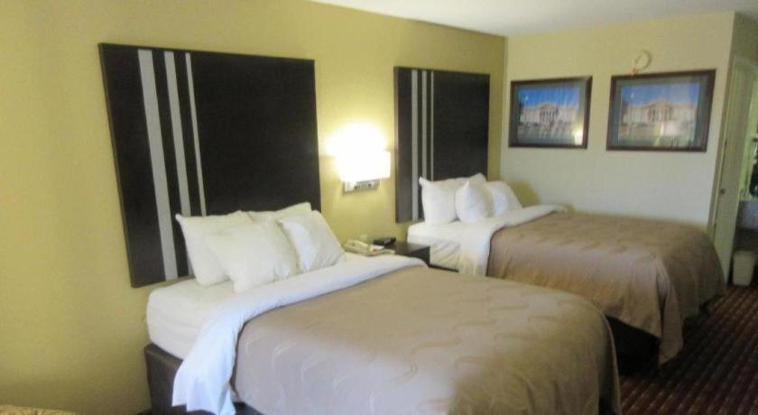 Quality Inn Andalusia Luaran gambar
