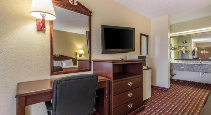 Quality Inn Andalusia Luaran gambar